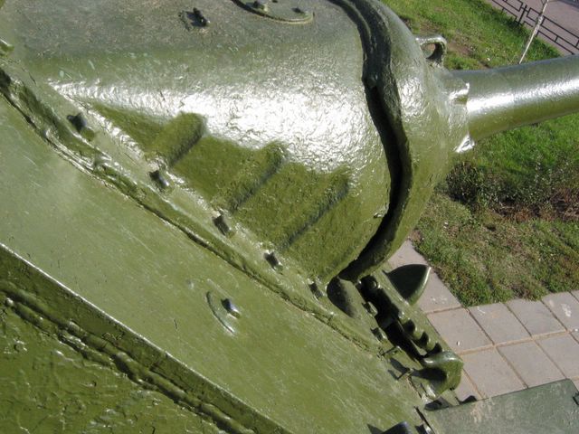 Крепление маски орудия Д-10 С, вид сбоку