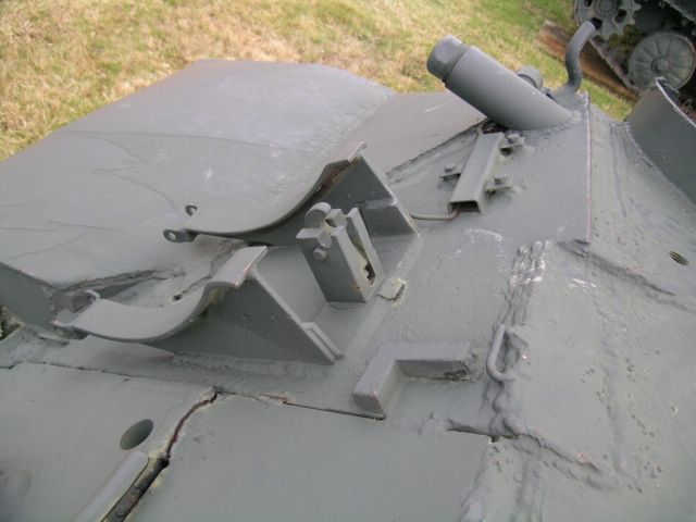 Задняя-левая часть кормы танка